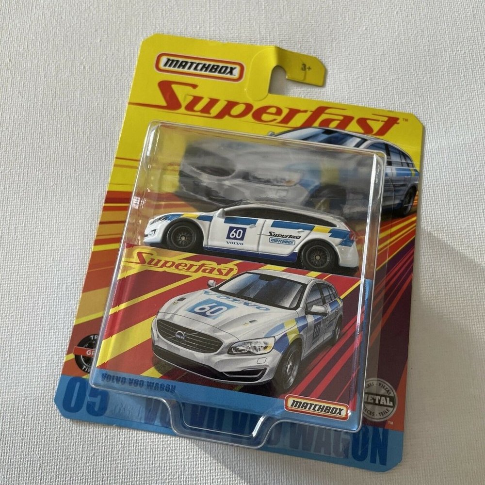 Matchbox Volvo V60 Wagon (2020 MBX Superfast) 1:64 MOC, rubber tires
